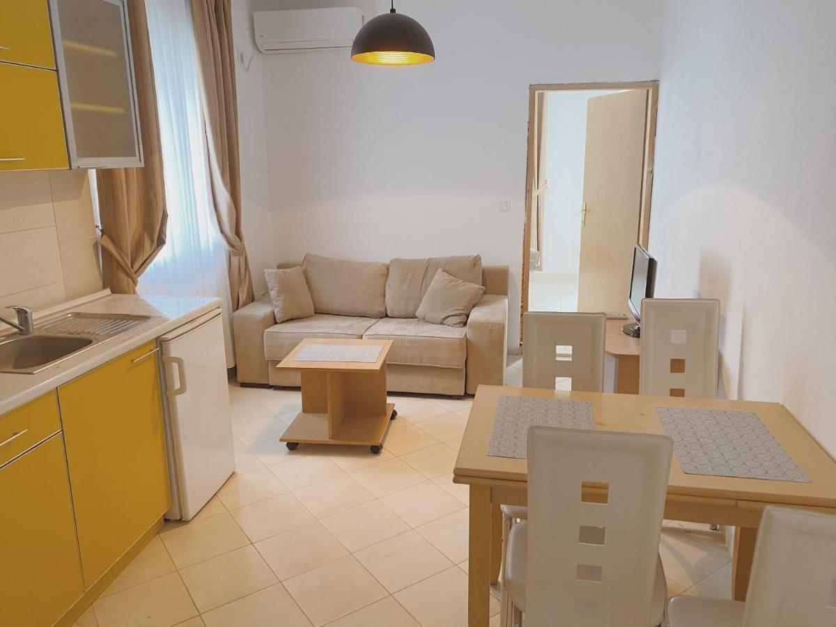 Apartments Sneki Baošići Eksteriør billede