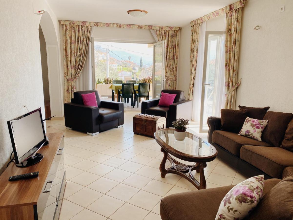 Apartments Sneki Baošići Eksteriør billede
