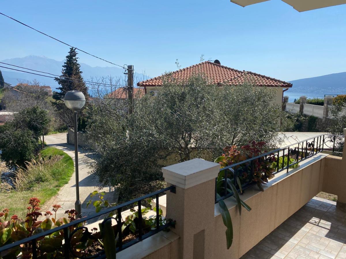 Apartments Sneki Baošići Eksteriør billede