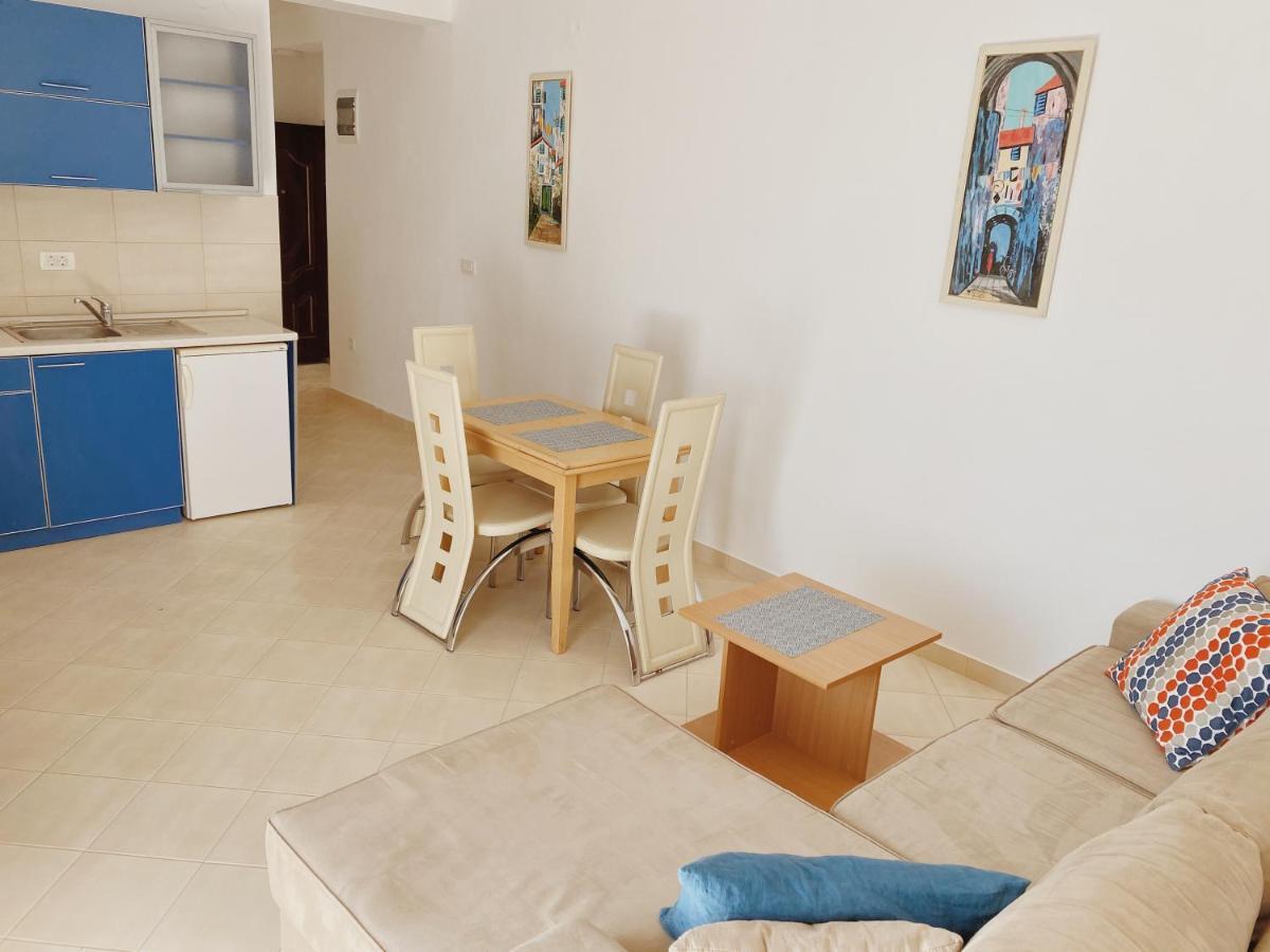 Apartments Sneki Baošići Eksteriør billede