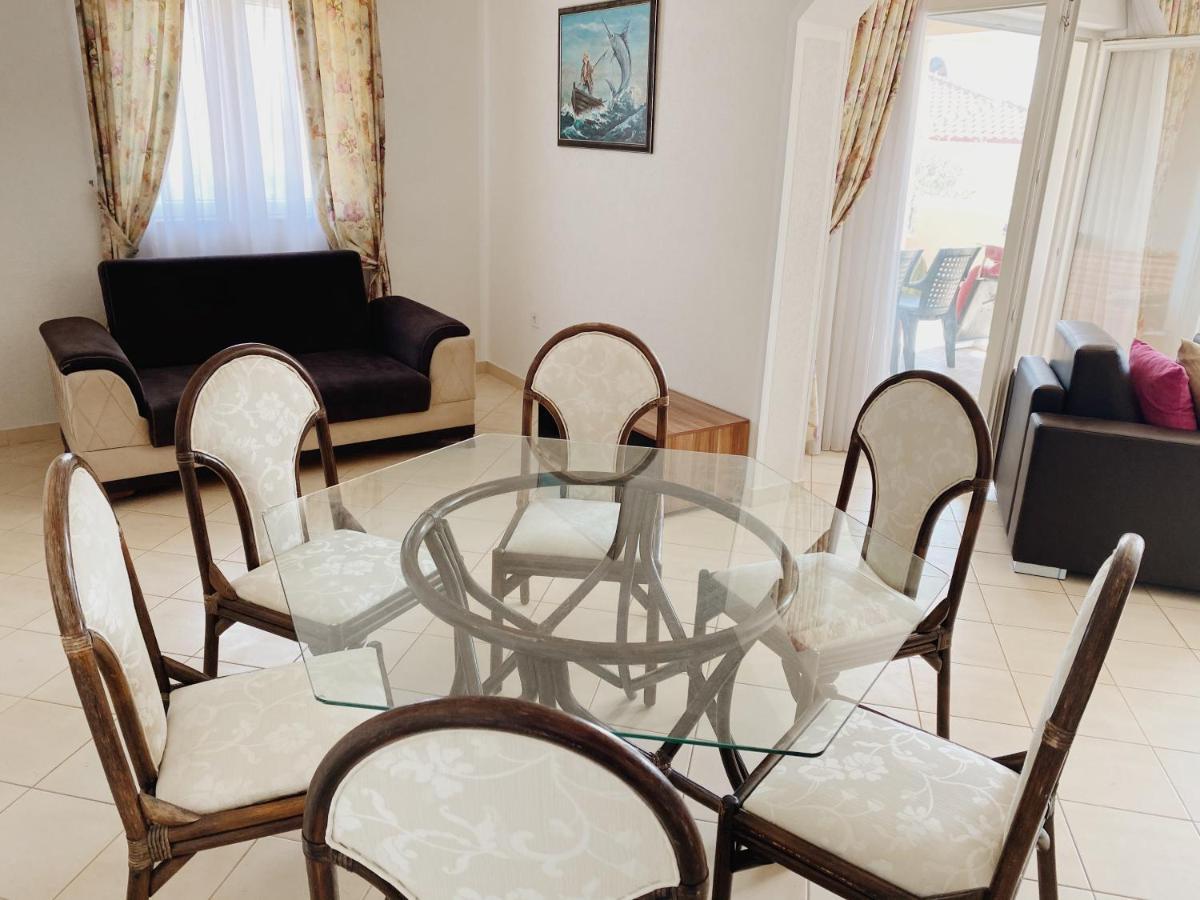 Apartments Sneki Baošići Eksteriør billede