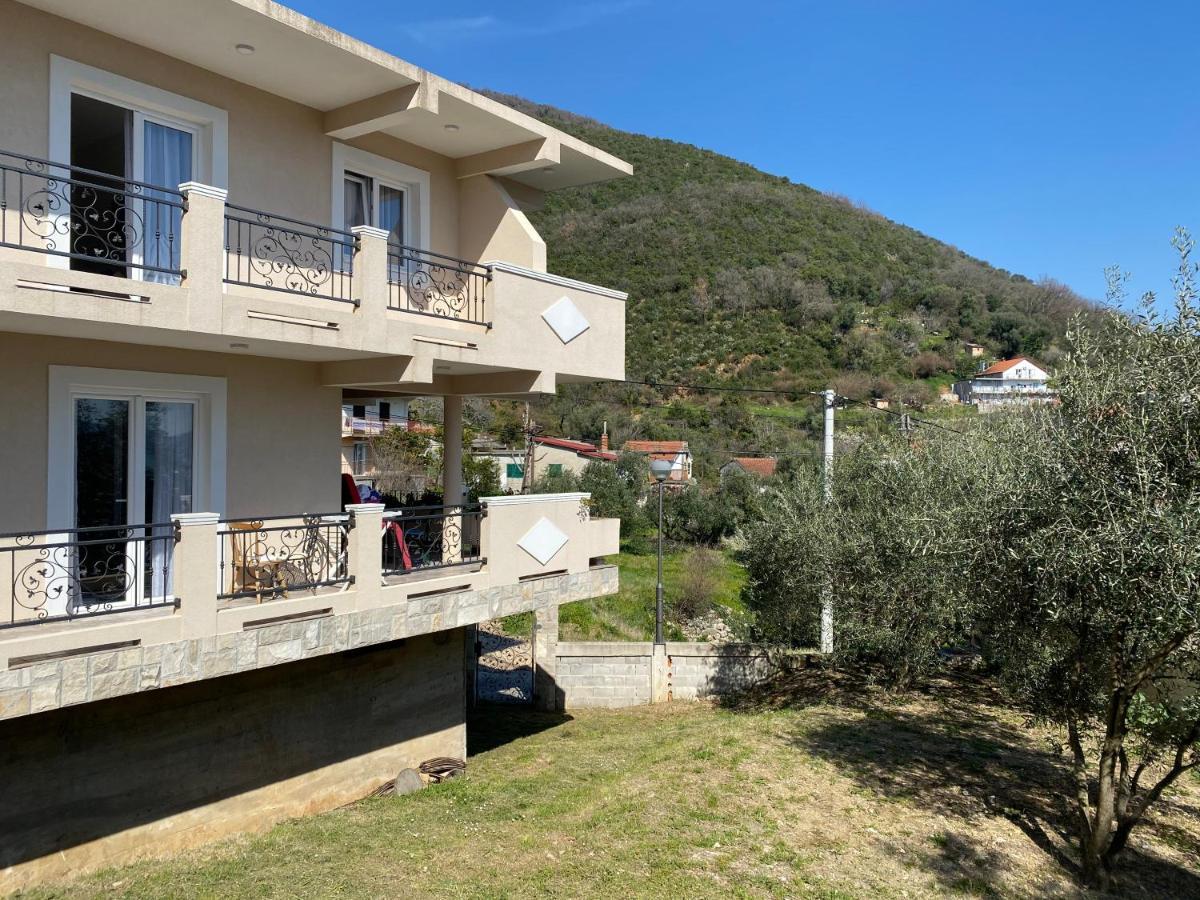 Apartments Sneki Baošići Eksteriør billede
