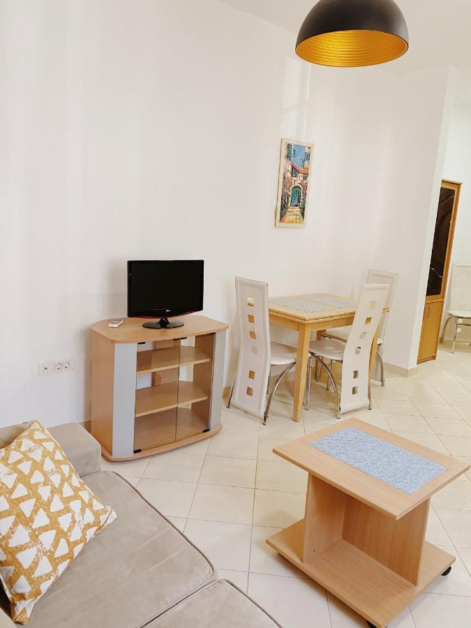 Apartments Sneki Baošići Eksteriør billede
