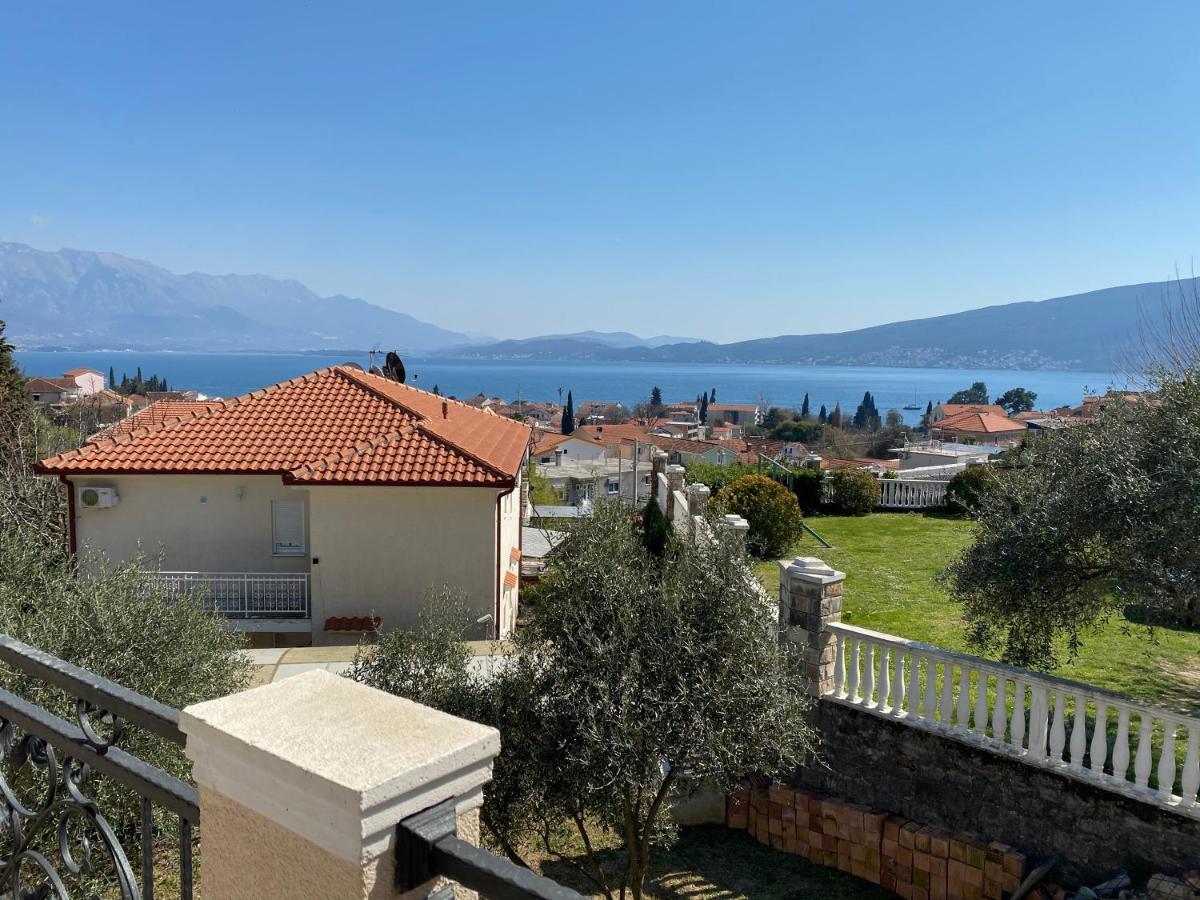 Apartments Sneki Baošići Eksteriør billede