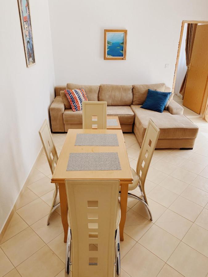 Apartments Sneki Baošići Eksteriør billede